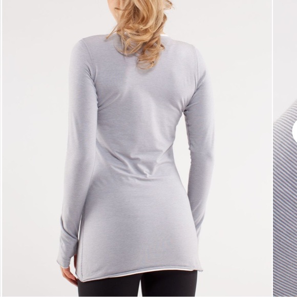 💞reversible LULULEMON every yogi long sleeve - Picture 3 of 16